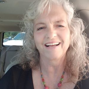 Meet your Posher, Bobbi